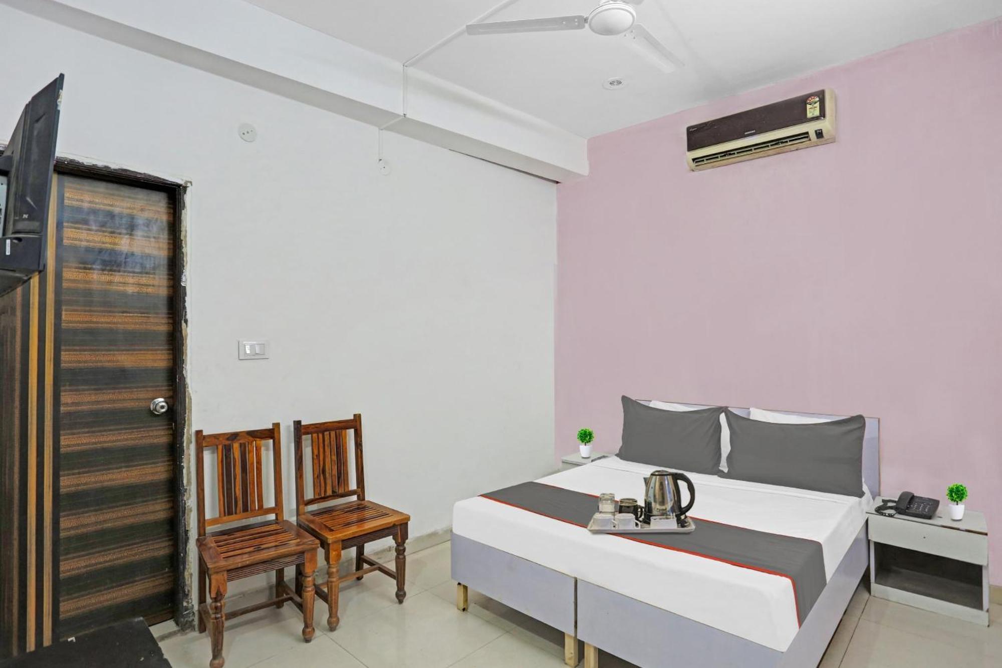 Hotel O Imperial Residency Near Dashrath Puri Metro Station Нью-Делі Екстер'єр фото